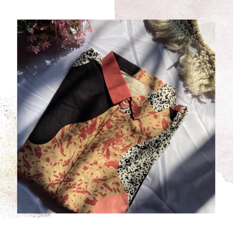 KEMEJA OVERSIZE MOTIF ANIMAL PATTERN