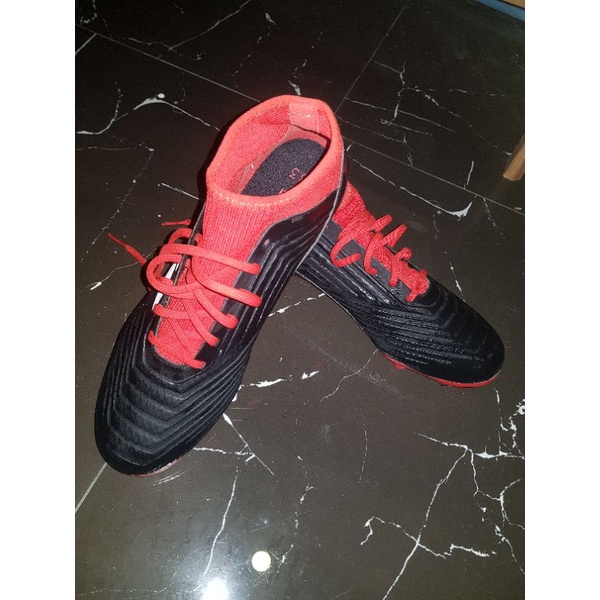 sepatu bola adidas original
