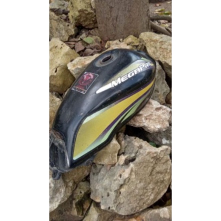 tangki original megapro hiu