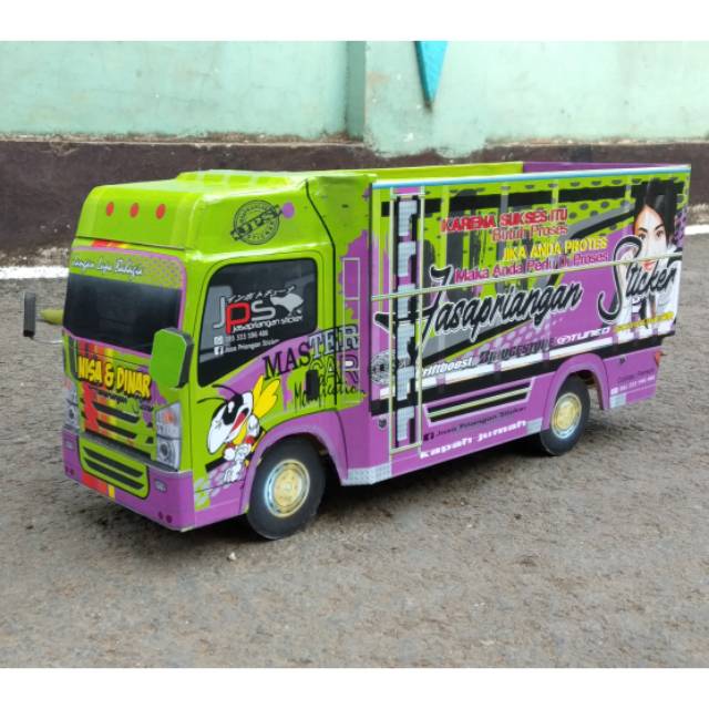  Gambar  Pola Miniatur  Truk Dari Triplek retorika