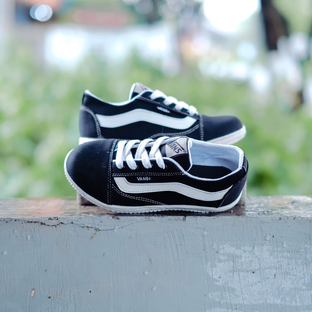 Vans Old Skooll Sepatu Anak Laki Laki 5 tahun Vans Sepatu  Perempuan Vans Anak Kids Vans Anak Kecil Laki Laki ukuran 31 Sampai 35