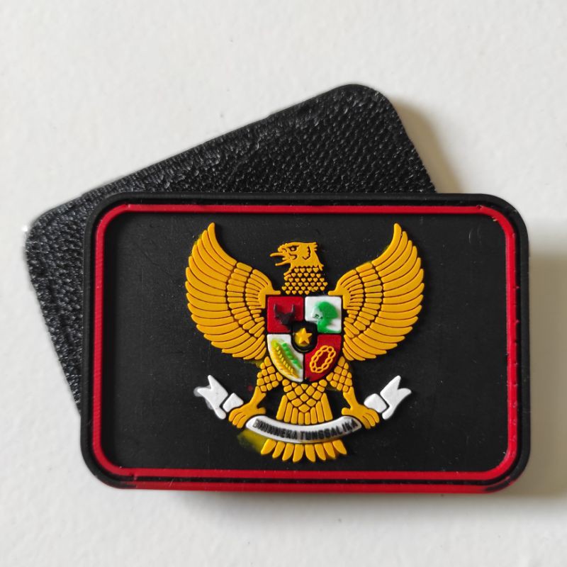 PATCH RUBBER LOGO GARUDA KOTAK DASAR HITAM/TEMPELAN EMBLEM KARET VELCRO