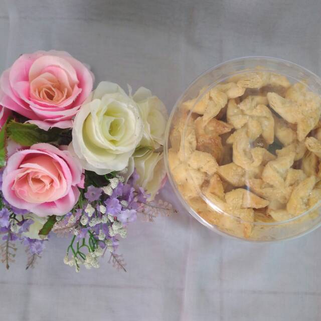 

Pastry bintang toples besar