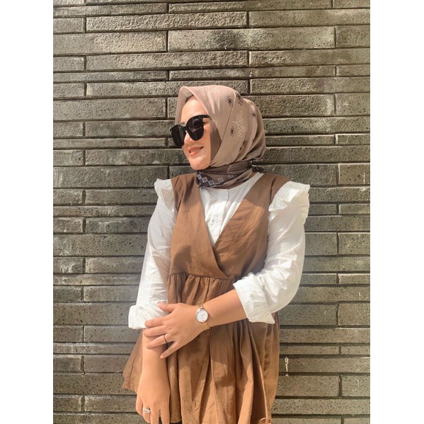 KAYRA BLOUSE (READY STOCK)