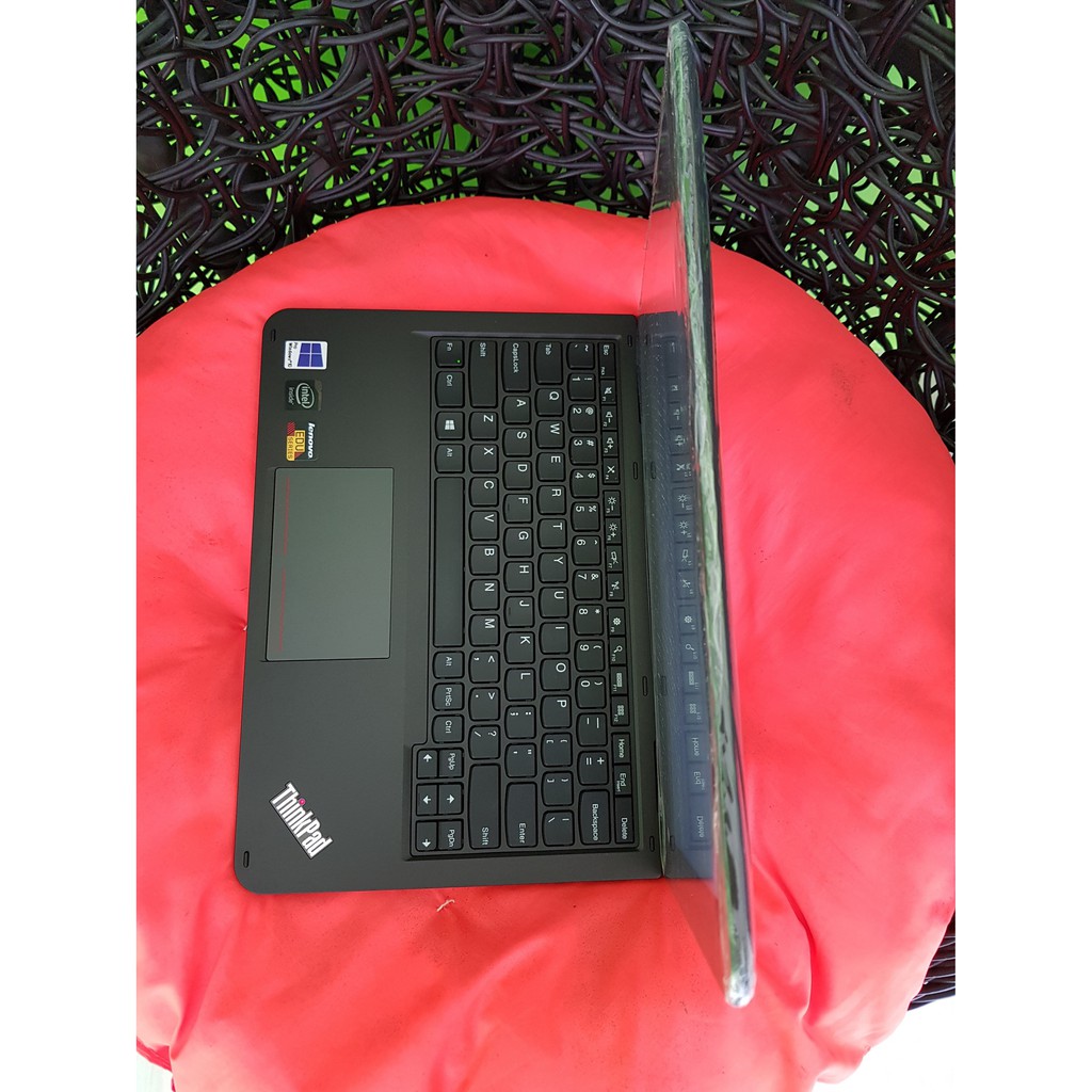 Laptop Lenovo ThinkPad 11e Intel Celeron N2940 Led 12inci Slim
