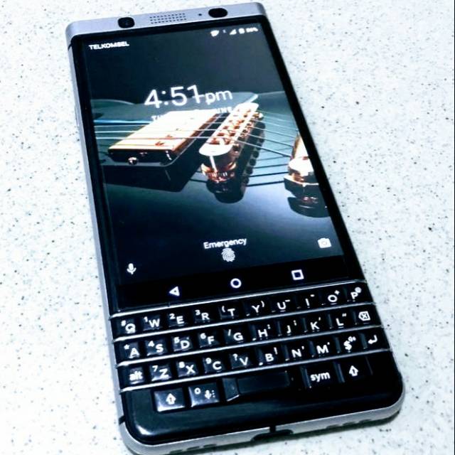 Blackberry Keyone