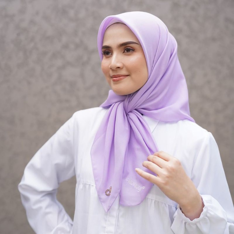Jilbab Hijab Kerudung Polos Deenay Liza Lilac Breeze Voal Segi Empat Asli Original