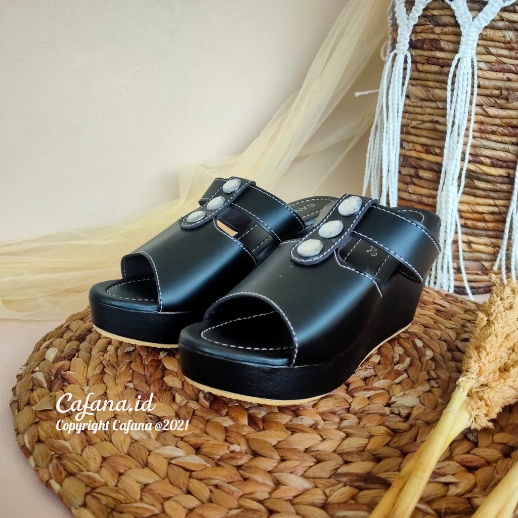 Sandal Wedges Wanita Permata SDW345