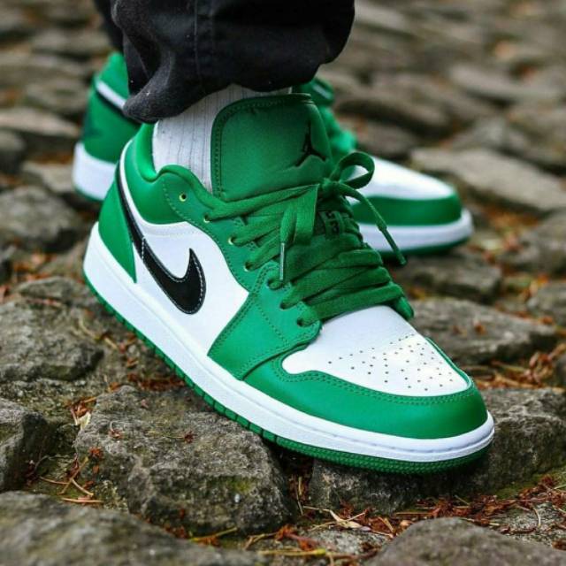 Sepatu Nike Air Jordan 1 Low "Pine Green" White Black Hijau Putih Hitam Premium