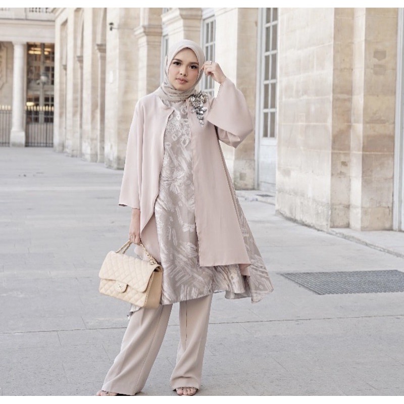 Buttonscarves Les Amities apparel x Jennaandkaia prive