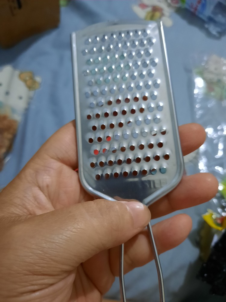 Parutan Keju Bahan Stainless Praktis Serbaguna