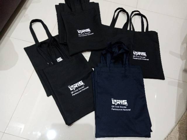 Tas totebag custom / tas jinjing sablon custom /tas bahan drill