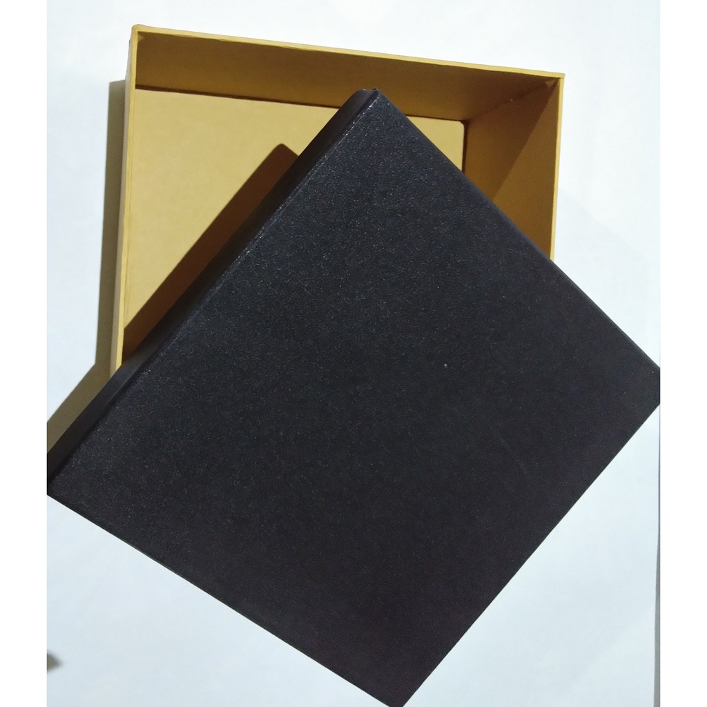 

Kotak Kado / Gift Box / Storage (Uk. 19.5 x 19.5 x 10.3 cm)