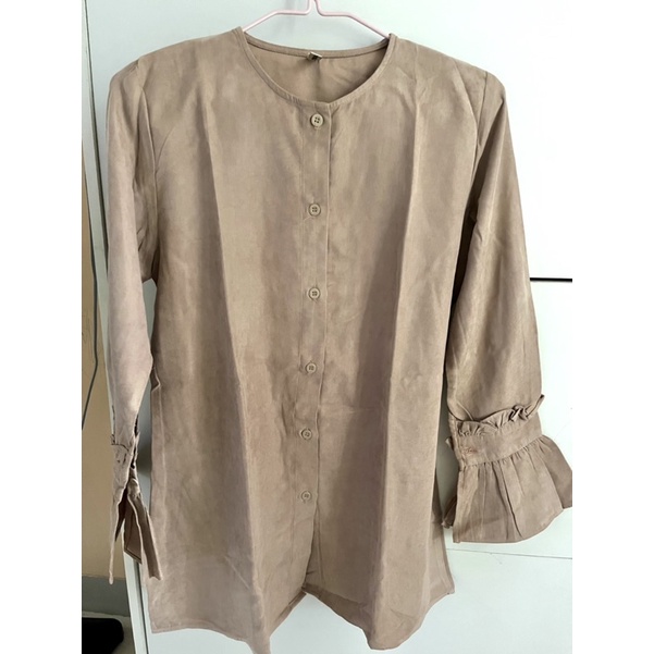 PRELOVED - Doris Blouse Vanilla Hijab