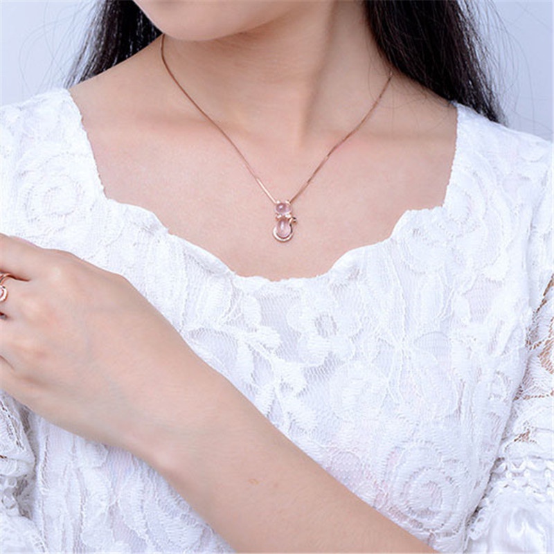 [Ready Stock]Fashion Inlaid Pink Crystal Cat Pendant Cute Necklace