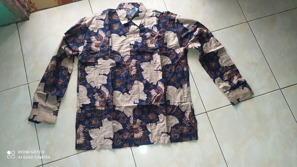 Kemeja Batik Slimfyt Khas Butik Pria Lengan Panjang