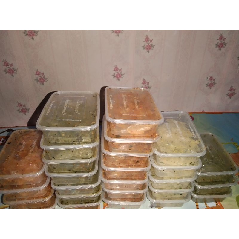 

KERIPIK KACA (KERIPCA) CABE MERAH JERUK 3 BOX ISI 50GRAM/BOX