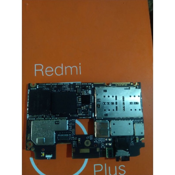 Mesin Redmi 5 plus 4/64 stuck logo