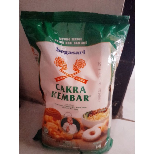 

Tepung bogasari cakra kembar 1kg