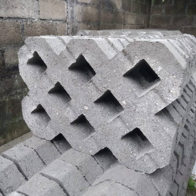 Paving Block Rumput / Grass Block ukuran 30x45x6cm lubang 8