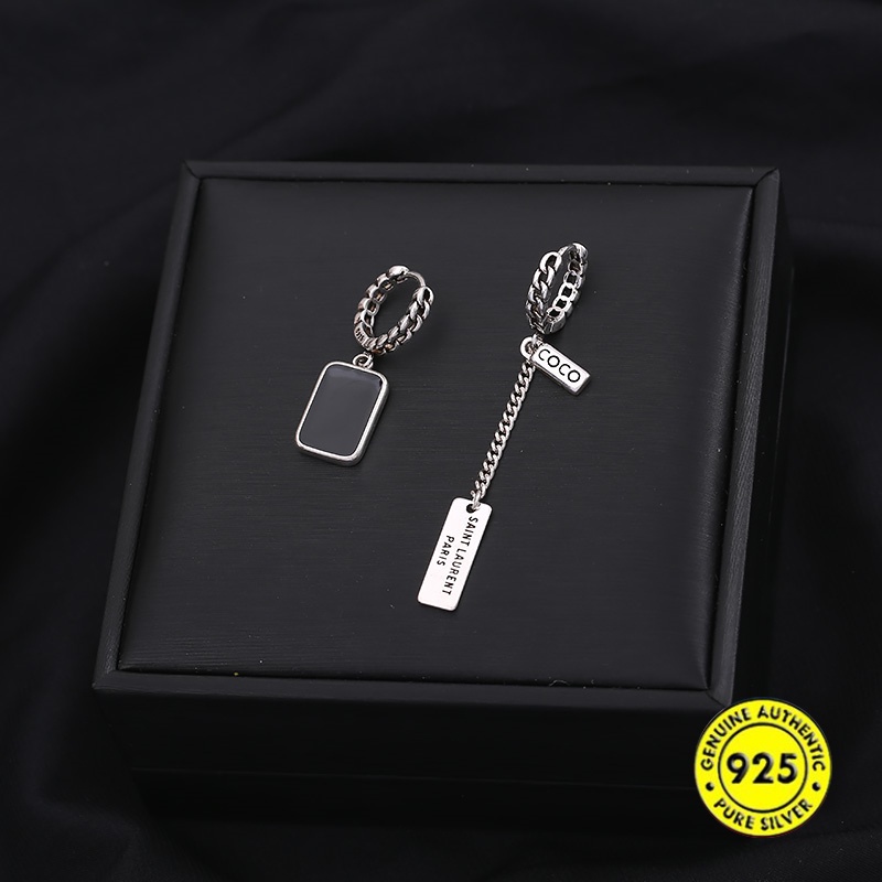 Anting Tusuk Gantung Asimetris Desain Persegitulisan Warna Hitam Gaya Trendy Untuk Wanita