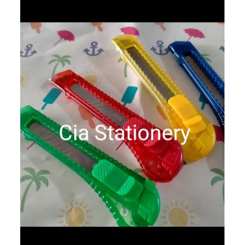 

Cutter Bening Murah / Cutter Warna / Cutter Besar