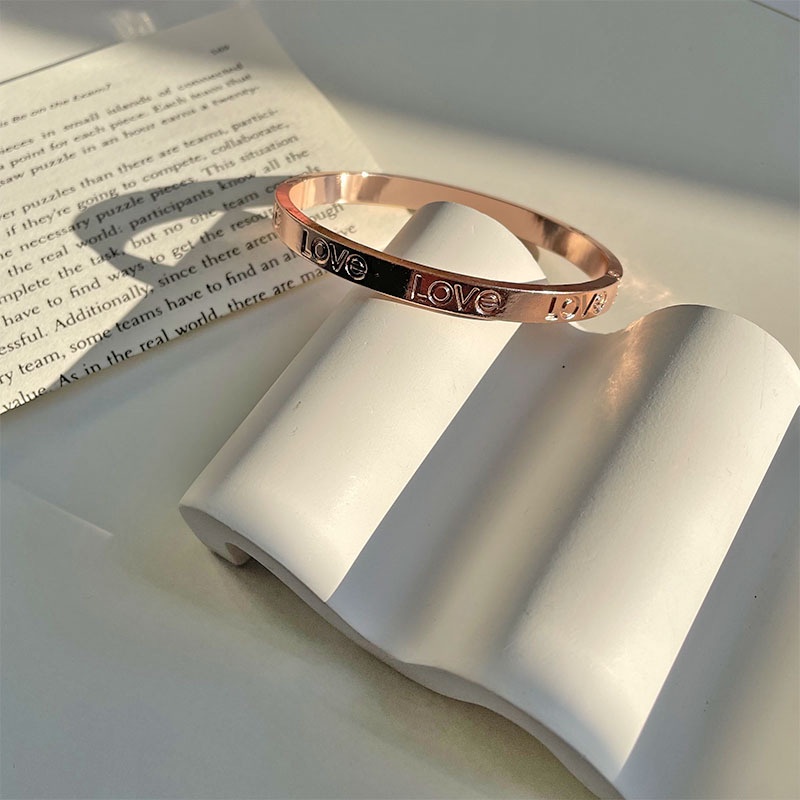 Gelang Tangan Rantai Baja Titanium Rose Gold 18K Aksen Hati Ala Korea Untuk Wanita