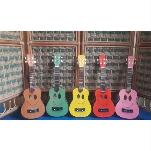 Ukulele smile senar 4 / kentrung senar 4