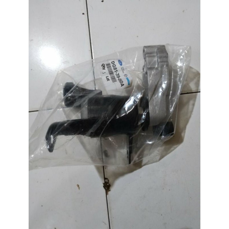 Engine Mounting Kanan Mazda2