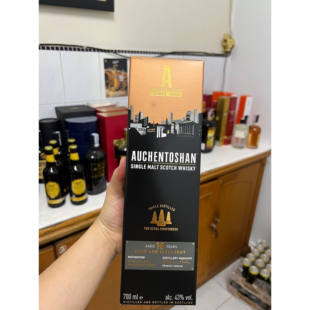 AUCHENTOSHAN AGED 18 YEARS OLD SINGLE MALT SCOTCH WHISKY