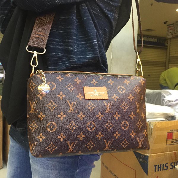 (B) BEST SELLER Tas Fashion Cewek Wanita Selempang LV 2 Ruang