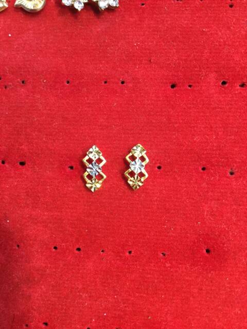 Anting duduk paku cucuk stud anak dan dewasa emas asli kadar 700 70% 22 0.5 0,5 setengah g gr gram bunga bulat ukir