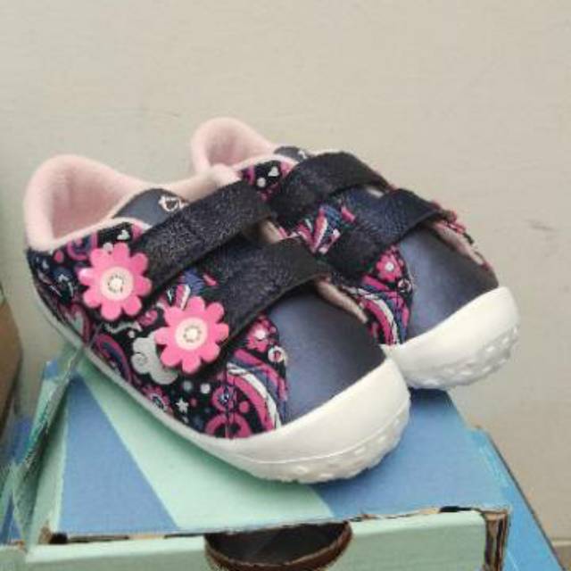 Sepatu anak toezone audra