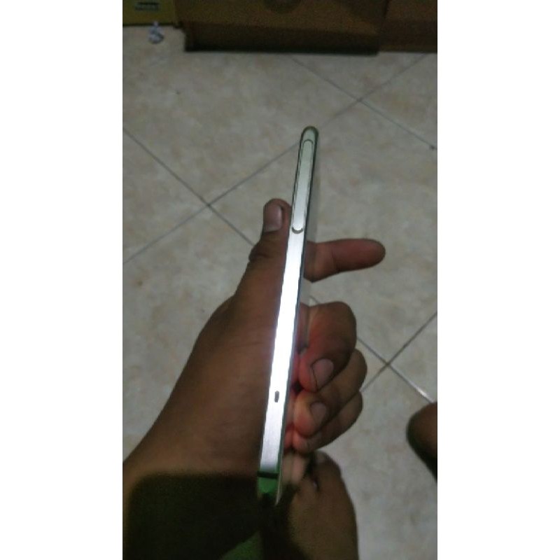 SHARP SH04H MINUS WIFI