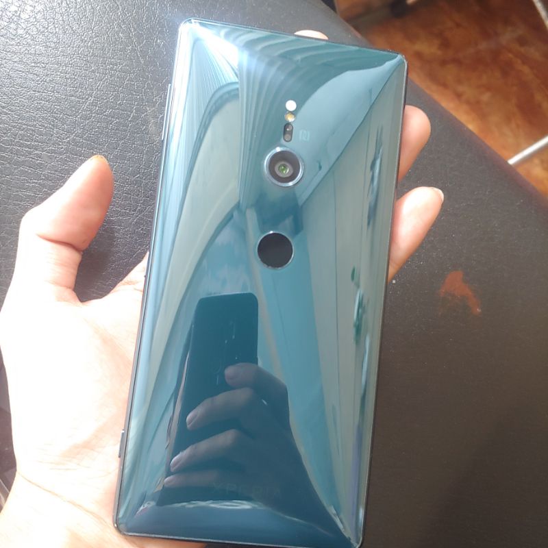 Sony Xperia Experia XZ2 Softbank Soft Bank AU Docomo Snapdragon 845 Flagship Ram 4GB Internal 64gb W