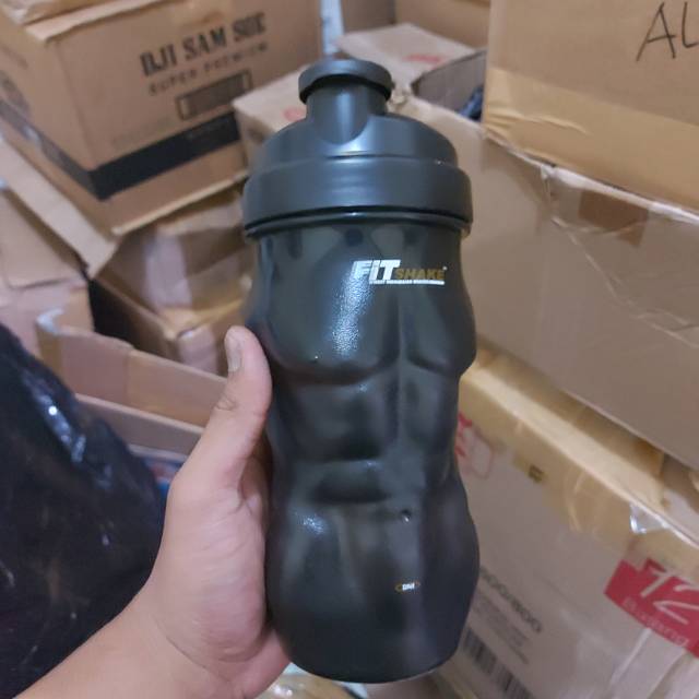 FIT SHAKE MUSCLE 900 ML SHAKER BOTTLE FITNESS ON GYM SURABAYA AKSESORIS OLAHRAGA WHEY PROTEIN ISOLATE