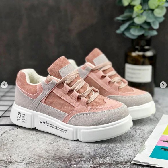 Sneakers C905