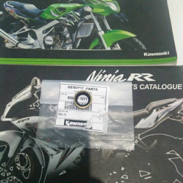 Seal sil selahan engkol kick selah  ninja 150 r ss rr original kawasaki 92049-0744