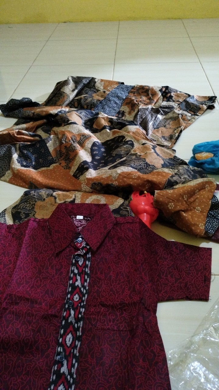 Wou Batik Couple Sarimbit 2499 Sania Ruffle Kebaya Modern Batik Modern Btik Kekinian - Kg054