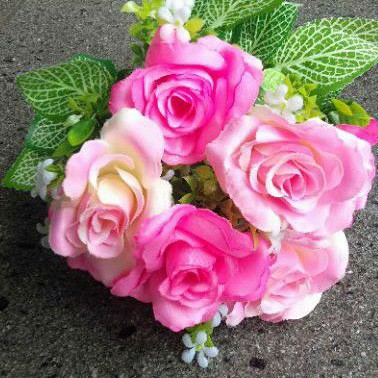 Bunga mawar konveti /mawar plastik /mawar imitasi/mawar import/mawar besar/mawar plastik