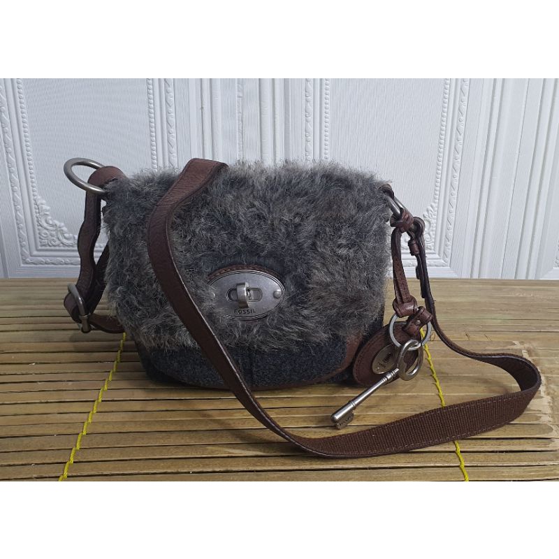 Fossil maddox fur Sling bag