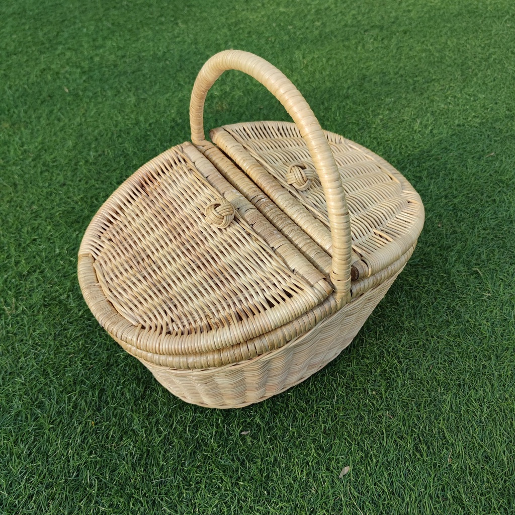 Kerajinan Tangan Rotan - Keranjang Piknik Oval Kancing - 34x26x40cm