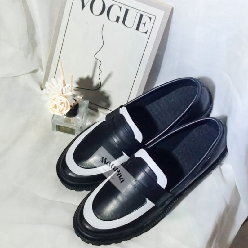 Numa sepatu wanita loafers