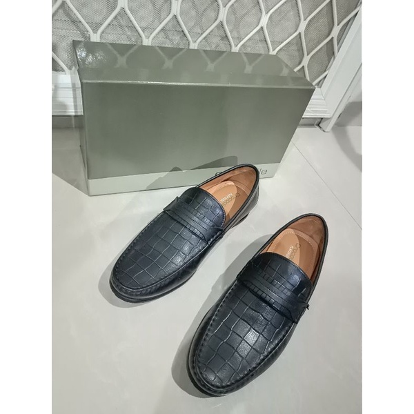 Sepatu pria crocodile