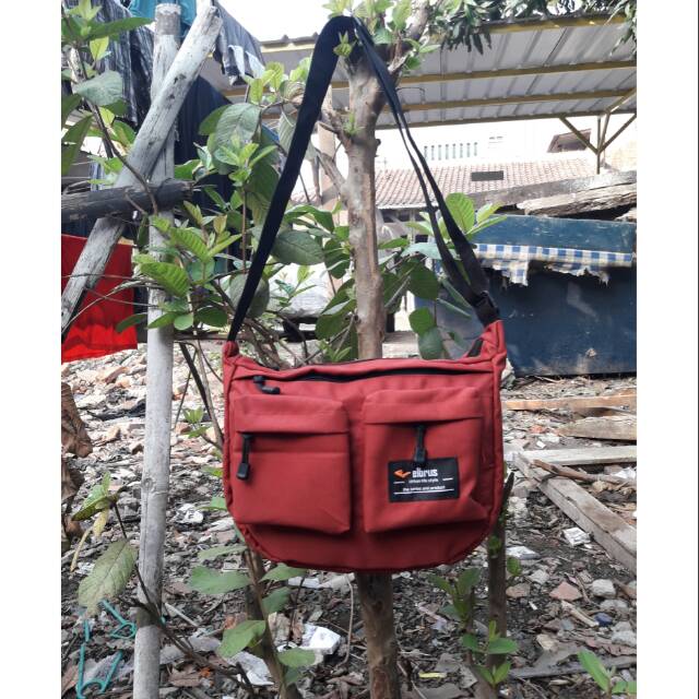 Tas Selempang Kasual Pria Slingbag Distro Original