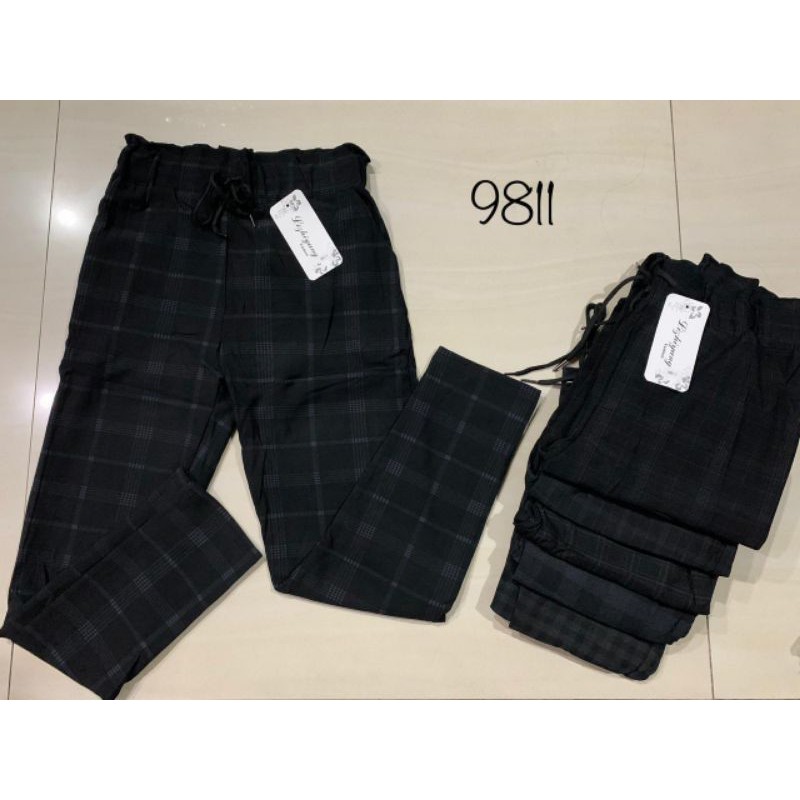 CELANA KOTAK DAN SALUR MOTIF ZARA 3XL JUMBO