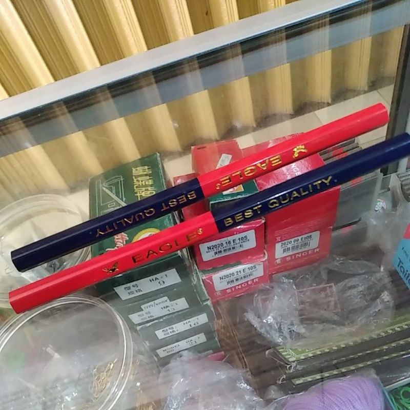 

Pensil Pola 2warna Serut