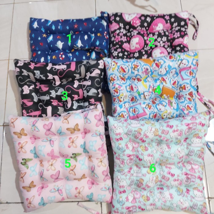 Sofa-Bantal- Bantal Alas Duduk Kursi Bermotif -Bantal-Sofa.