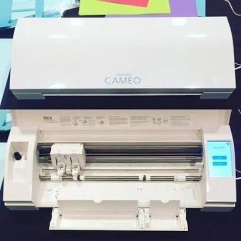 

Mesin Cutting Sticker SILHOUETTE CAMEO 3 Versi 3 Terbaru Terlaris