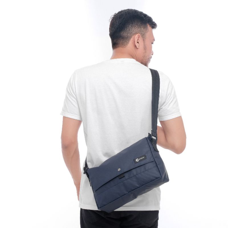 EXPEDITE.CO// Gekko Tas Salempang Sling Bag Tas Laptop Tas Kuliah Tas Kerja waterproof